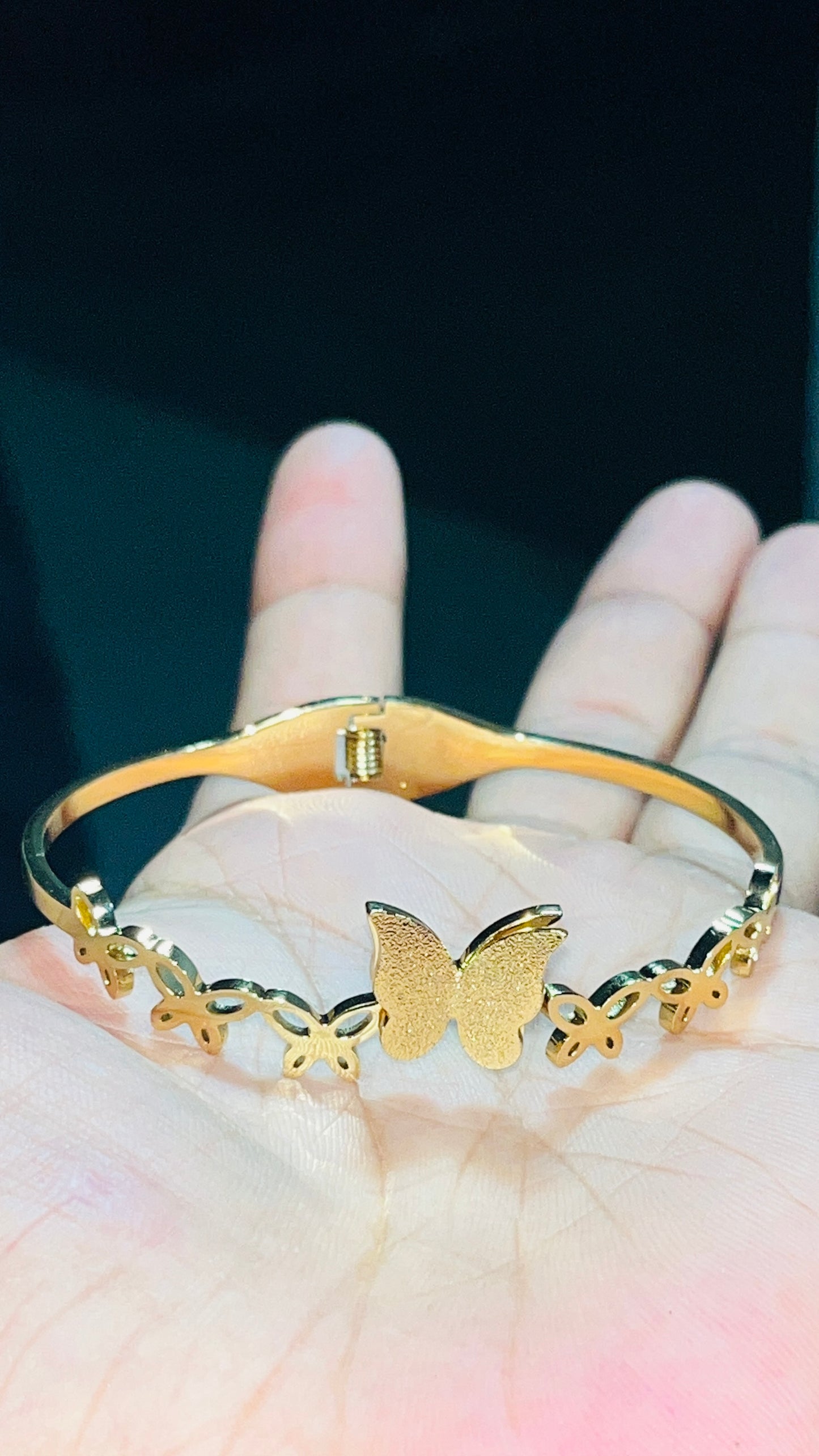 New trending Bangle for womens and girls