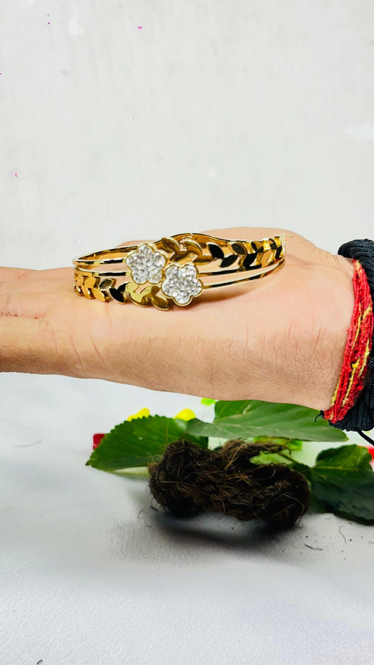 New trending Bangle for womens and girls (Copy)