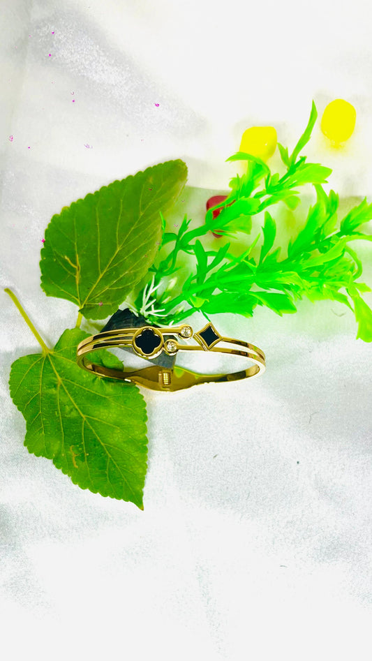 New fasionable bangle for girls and women